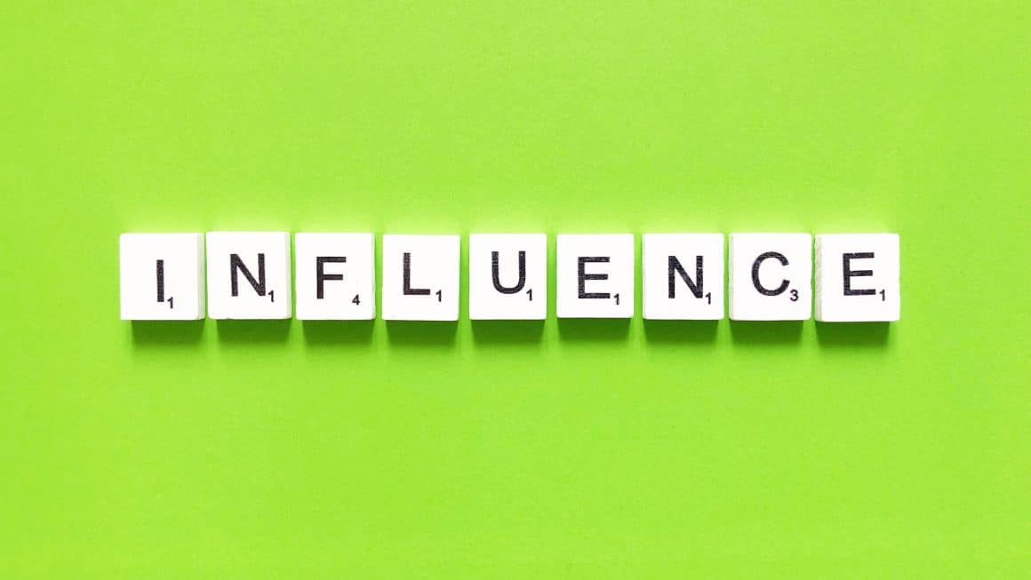 comment utiliser le marketing d’influence pour promouvoir votre entreprise auprès des influenceurs